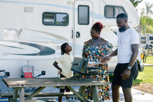 Since 2020, Aiden, Kay and Sylvester Apkan have been traveling in their van all the time.