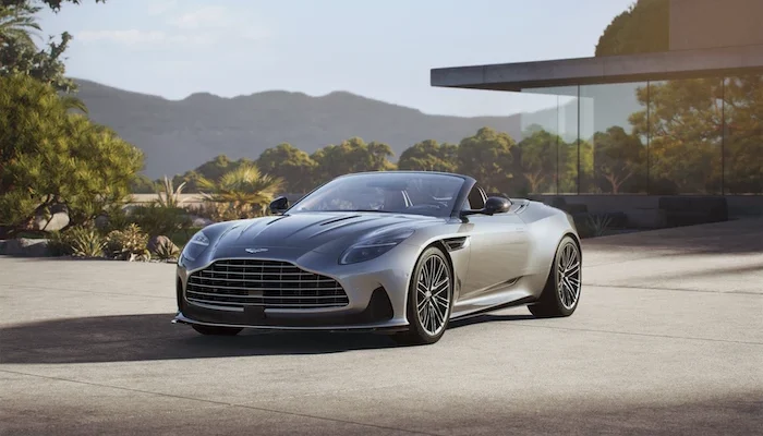 Aston Martin DB12 Volante unveiled (Video)