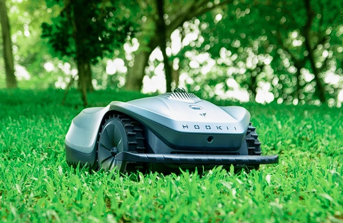 Neomow X LiDAR SLAM equipped robot lawnmower