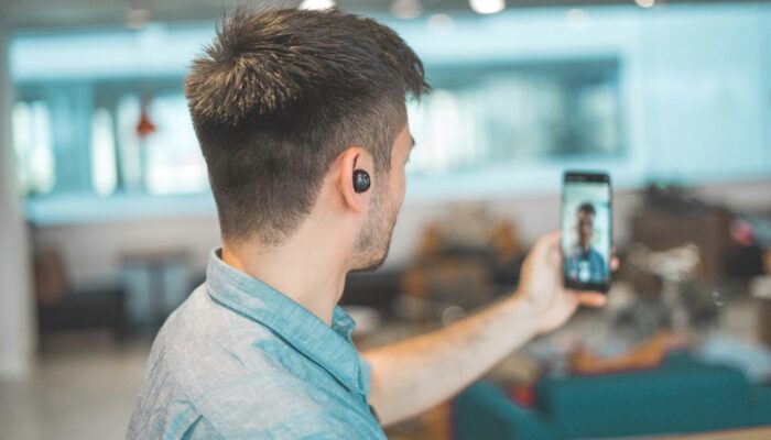 How To Share Your iPhone Screen On FaceTime