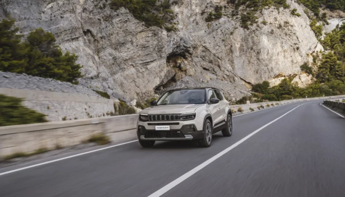 Jeep Avenger e-Hybrid now available in the UK