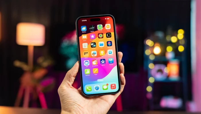 What are the different sizes of iPhone wallpaper