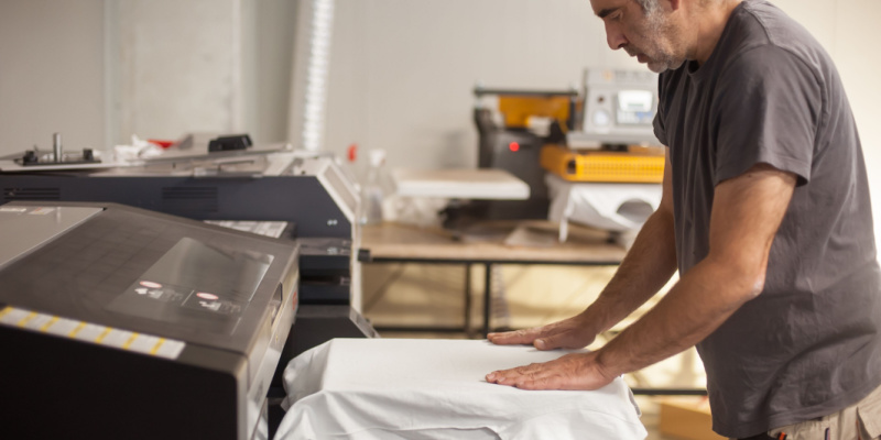 Sublimation Printing vs. Screen Printing: 12 Key Differences - Spiceworks