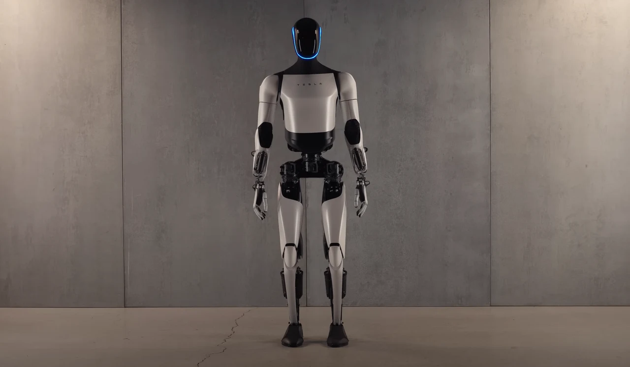 New Tesla Optimus Gen 2 humanoid robot