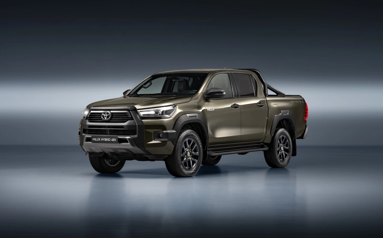 Toyota Hilux Hybrid 48V unveiled