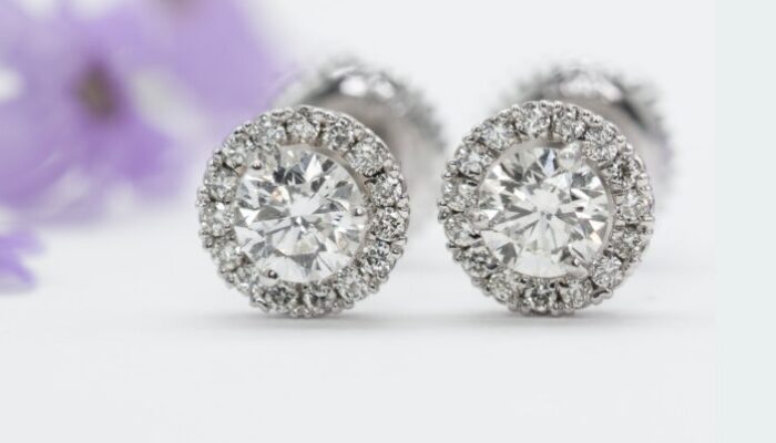 Unlocking the Psychological Impact of Wearing Diamond Earrings