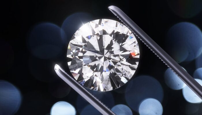 The Impact of Synthetic Diamonds on the Diamond Industry & Consumers